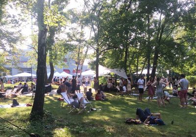 Parkanlage, Baumbestand, Sommerfest, im Grünen, Betriebsfeier, Come together